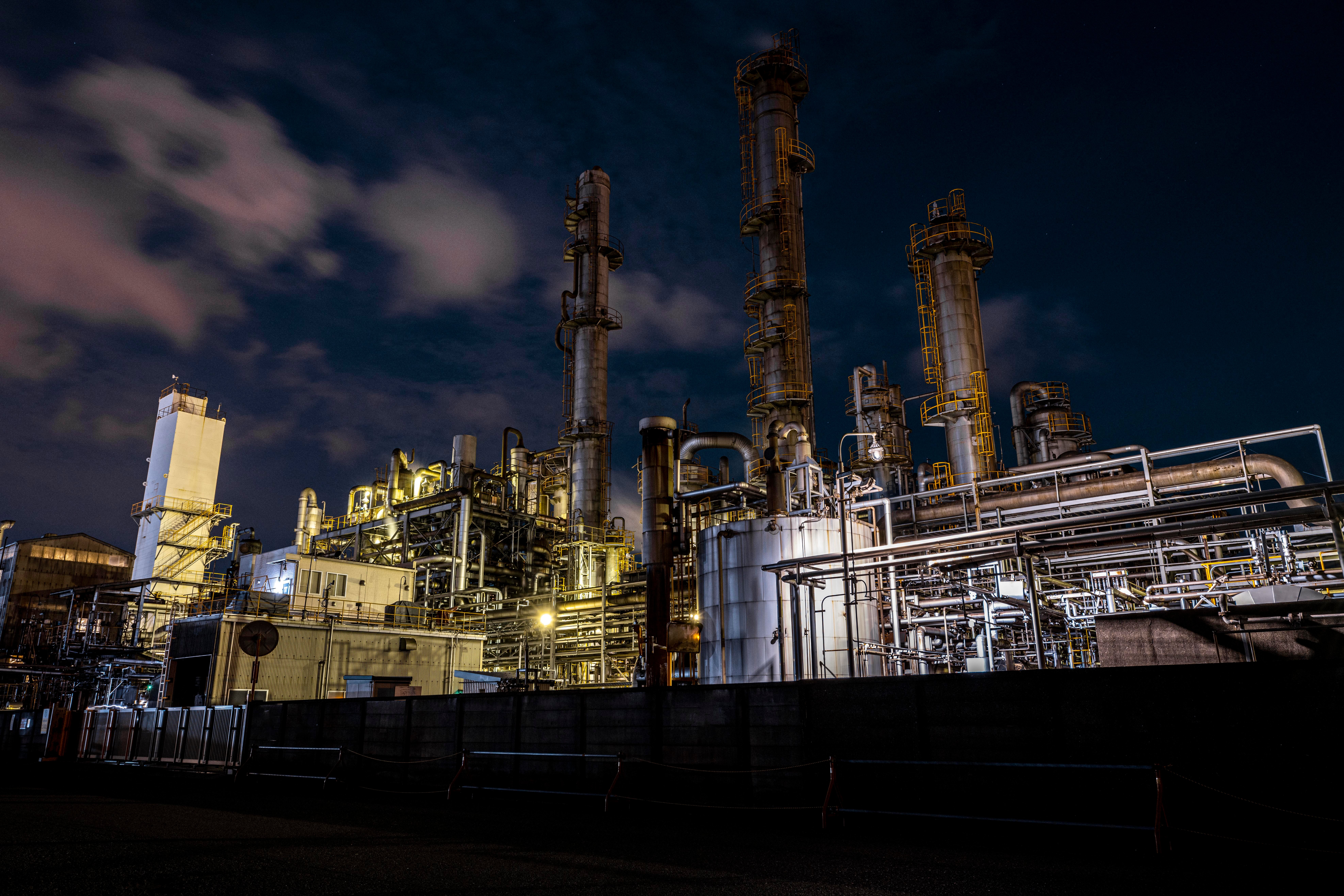 environmental-pollution-factory-exterior-night (1)